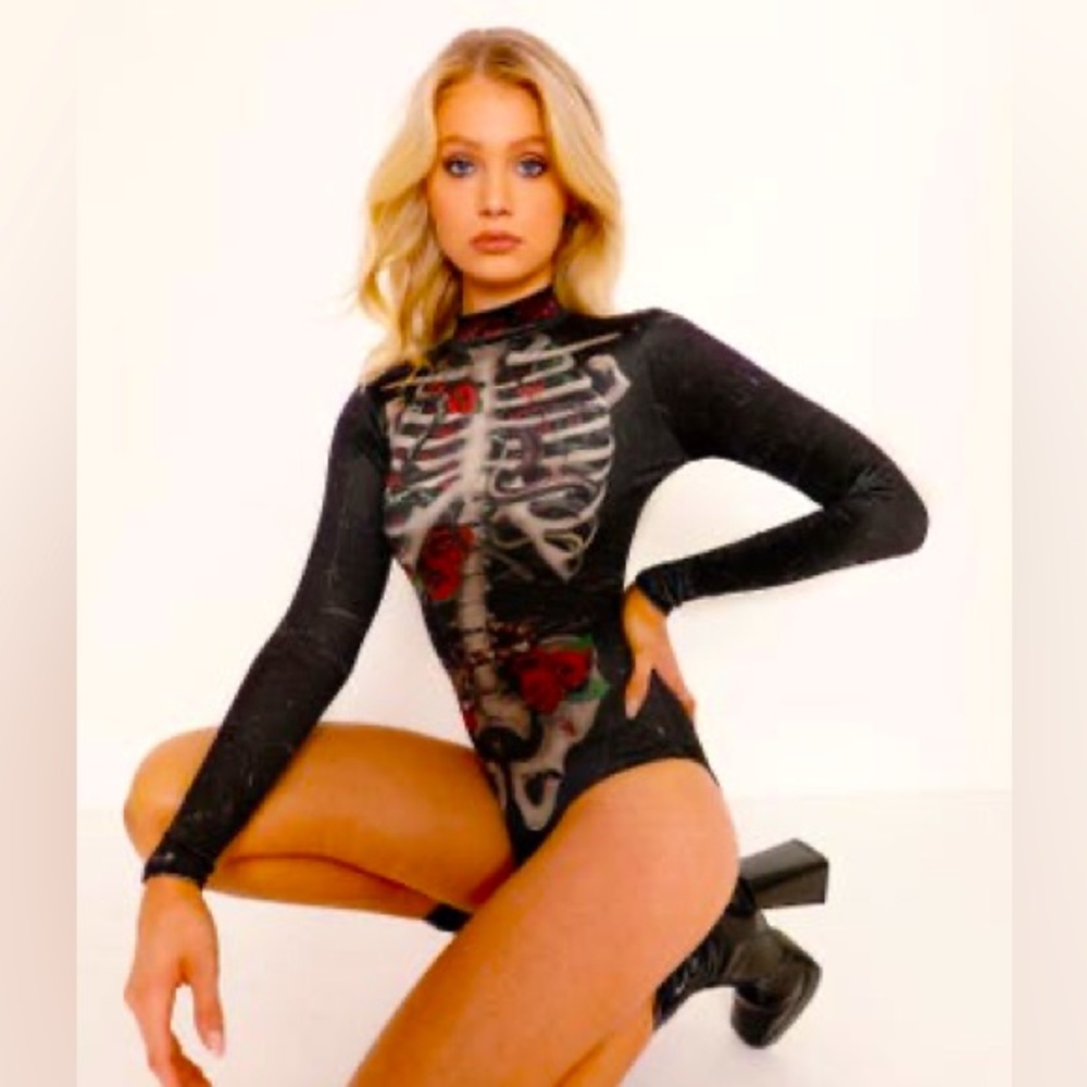 Creeper ribs velvet long sleeve bodysuit